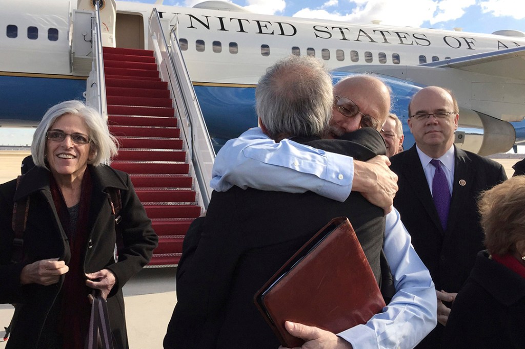 Alan Gross returns to the United States after five years in Cuban prison.
