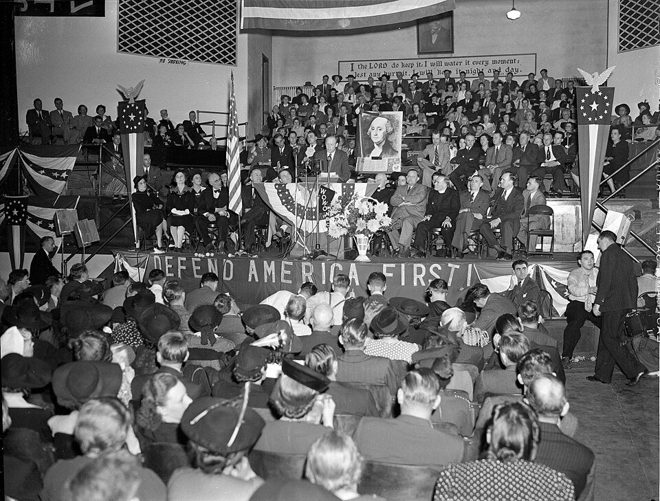 <p>Charles Lindbergh addresses supporters at an America First rally in Fort Wayne, Indiana, October 5, 1941.</p>
